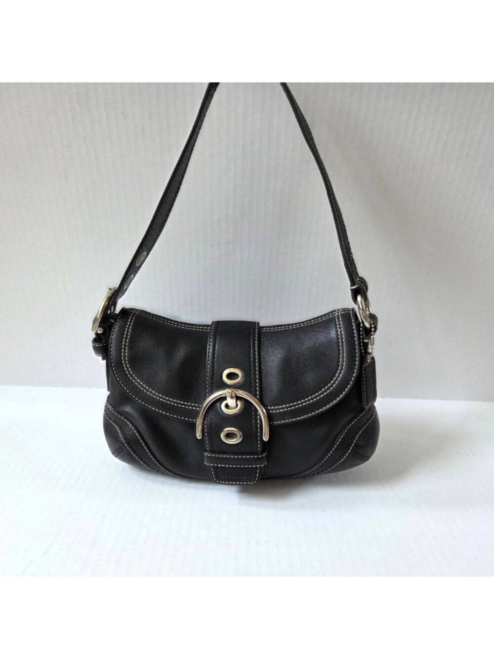 Vintage Coach Soho Black Leather Flap Shoulder Bag F10909 Y2K Contrast Stitching - Picture 2 of 16